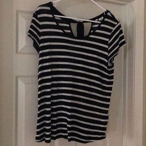 Lite fitting T-shirt